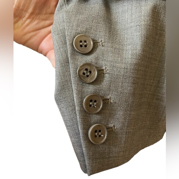 THEORY 2-BUTTON CLASSIC "RORY" BLAZER, FABRIC IS "TAILOR," HEATHERED TAN, Sz 10 - Picture 6 of 12